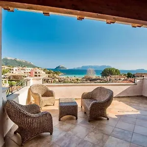 Elena - Vista Mare E Con Giardino Golfo Aranci