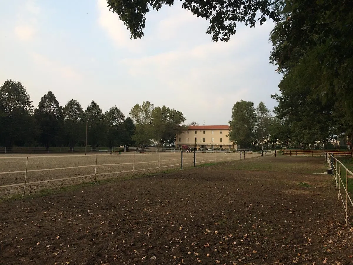 Farm stay La Viscontina Villa Somma Lombardo Italy